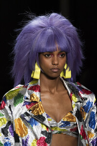 1207682131_JeremyScottSpring2020DetailsKJunVM7AKa7x.thumb.jpg.35e45de5082615e4b07fe76e057bb2bf.jpg