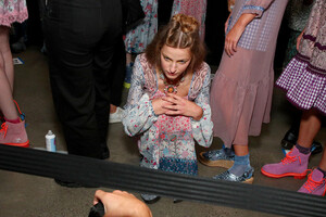 120835113_AnnaSuiBackstageSeptember2019NewYorktGvhPOUPpLFx.thumb.jpg.da3c44f83e78435dc07cc74a9742eb83.jpg