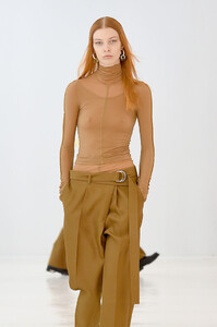 1209499219_HelmutLangRunwaySeptember2019NewYorkxNQqjlmlqVPx.thumb.jpg.4dab4e127d5cbe38f4ca38b50b55fcfc.jpg