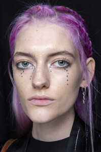 1220141625_ILovePrettySpring2020BackstagePMjqzJpyLgsx.thumb.jpg.c99b6fc50dcc485e4f291a946f656af4.jpg