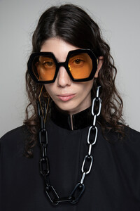 1221138001_GucciSpring2020BackstageIhhYc2MuLR1x.thumb.jpg.c309e3614efa80ac0108a5f477101402.jpg