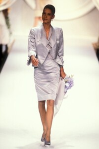 1225698656_ChristianDior1990HauteCouture34.thumb.jpg.c92ac76721099517b721ed527a989a72.jpg