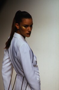 1249337313_rifat-ozbek-ss-1995-susan-holmes(2).thumb.jpg.cec110e262760c87c29215fa48c84420.jpg