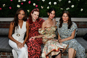 Karen+Elson+Lily+Aldridge+Parfums+Launch+Event+WA9Nk31Zsn_x.jpg