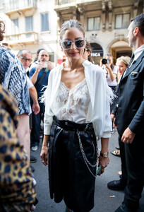 Olivia+Palermo+Ermanno+Scervino+Street+Style+FXhr31Awdt1x.jpg