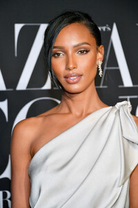 Jasmine+Tookes+2019+Harper+Bazaar+ICONS+psBsiTRMhwzx.jpg