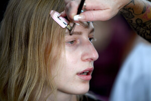 1273425722_MichaelKorsCollectionSpring2020Runway2JwZnNjx9xMx.thumb.jpg.90475552b668c2f7076851b92d1ba6ce.jpg
