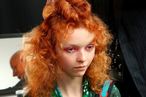 1275122199_AnnaSuiBackstageSeptember2019NewYorklrmUODOtysXx.thumb.jpg.ba8ccd0347b11a1723d76f574ca78131.jpg