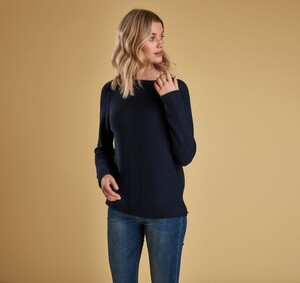 Hannah Cooper - barbour_106.jpg