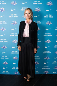 Laura+Bailey+Nike+x+Gurls+Talk+Premiere+Spit+LX5pn-dv4CYx.jpg