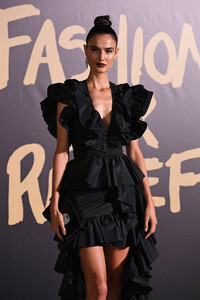 Blanca+Padilla+Red+Carpet+Arrivals+Fashion+gvyzmH1AziZx.jpg