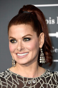 Debra+Messing+24th+Annual+Critics+Choice+Awards+JK723zL_LTSx.jpg