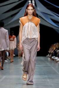 Nina Marker Sportmax Spriing 2020 RTW MFW 2.jpg