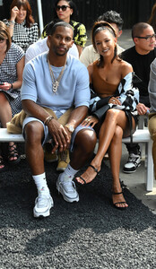 Karrueche+Tran+3+1+Phillip+Lim+Front+Row+September+iRd-jbmBxKWx.jpg