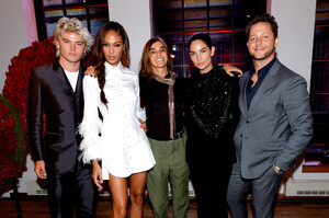 Joan+Smalls+YouTube+com+Fashion+Launch+vfg1zSdqgQAx.jpg