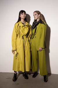 1334999663_phillip-lim-bks-m-rs20-9010(1).thumb.jpg.af0444e49c48e49d223a566f7b35c5b5.jpg