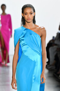 1343503000_CongTriRunwaySeptember2019NewYorkFashionFNkh57zEDv_x.thumb.jpg.4890fb603c145bc652ff203cc832abbd.jpg