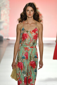 1350581667_BadgleyMischkaRunwaySeptember2019New4O16yAGV8zTx.thumb.jpg.94b71d469e24b3ec8c0dc3e0fc654374.jpg