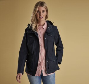 Hannah Cooper - barbour_101.jpg