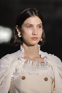 1357313757_AdeamSpring2020DetailsBsC3hd6BGQkx.thumb.jpg.cb21b6f5fe5fb84451ee8c4a6b7dae53.jpg