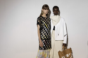 1358327682_3.1PhillipLimSpring2020Backstage9XFCTPRCzfcx(1).thumb.jpg.c11e1219fefc3d420edbb961c35f5ad4.jpg