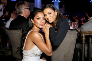 1364403478_NicoleScherzingerBrentShapiroFoundationw2Gr0C2YiCBx.thumb.jpg.a15840769fe1750842e4ee8bd91d31a1.jpg