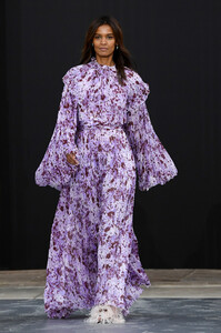 Liya+Kebede+Le+Defile+L+Oreal+Paris+Runway+Og3kXSZ-Hrvx.jpg