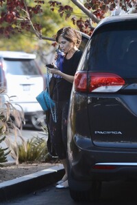      zoe170919BZNimage3.jpg