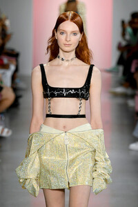 1381588526_LovePrettyRunwaySeptember2019NewYork0aAhU2mDtidx.thumb.jpg.0606eeb3abe2ee6be7b52613cd38658b.jpg
