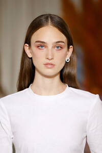 1383661502_StaudRunwaySeptember2019NewYorkFashionyobt00Sebjpx.thumb.jpg.4aafd5edd4d66e5674fd22228d194c20.jpg