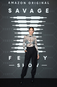 Emily+DiDonato+Savage+X+Fenty+Show+Presented+KfeOgSOa5DOx.jpg