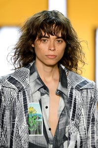 1388419230_DirtyPineappleRunwaySeptember2019NewZIlu4Jo3er7x.thumb.jpg.4a892e821b6ca94c771e137874a07540.jpg
