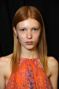 1389051317_StaudBackstageSeptember2019NewYorkFashionNUjCF7JOC94x.thumb.jpg.e1c46309e2d877f6435f44c1f3d1d89b.jpg
