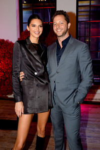 Kendall+Jenner+YouTube+com+Fashion+Launch+8B_98feKOFIx.jpg