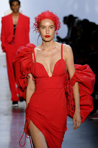 1402044417_PrabalGurungRunwaySeptember2019NewYork2DVcKZXSP_vx.thumb.jpg.c2a7cee00bded3649f887430165e6a8d.jpg