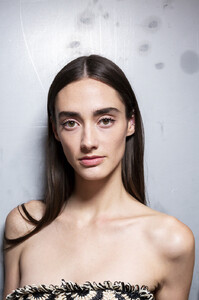 1403376120_OscardelaRentaSpring2020BackstageO3m0gX-RJPNx.thumb.jpg.29d15d74571b524a856aafa15c30fae1.jpg