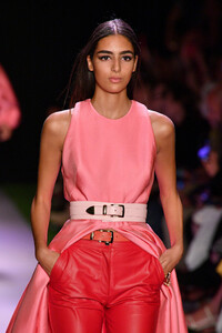 1410597902_BrandonMaxwellRunwaySeptember2019NewsfGDeD-nY0Fx.thumb.jpg.a5b609c737c4e72ab7507825cf4d740d.jpg