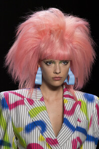 1418292933_JeremyScottSpring2020DetailsYKiSKJof4T5x.thumb.jpg.1aafd6ce7030c9be7a7b954bd6f950e7.jpg