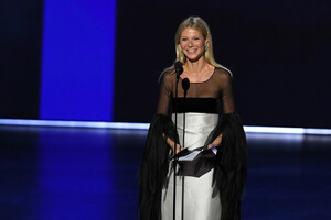 Gwyneth+Paltrow+71st+Emmy+Awards+Show+agi7WuPJXUgx.jpg