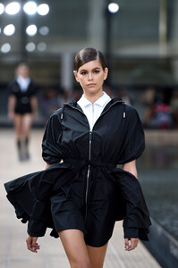 1444234245_LongchampSS20RunwayShowAccessoriesDetailsln5Q7agVS0ox.thumb.jpg.3493677d0c40b3548015ebc4490ec3fe.jpg