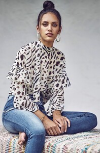 d33.1 blusa-wild-life-fetiche-suances.jpg