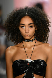 1466722451_LovePrettyRunwaySeptember2019NewYorkgJWj0w-t7Stx.thumb.jpg.36fed3ccc748132ee8fc2edab1ec457f.jpg