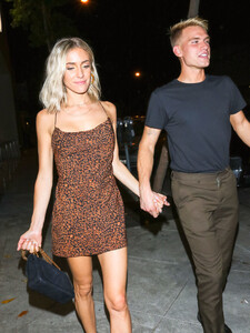 Kristin+Cavallari+outside+Craig+Restaurant+gcuu_opmgeZx.jpg