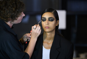 1483827783_R13BackstageSeptember2019NewYorkFashionJkKhEcxjnC5x.thumb.jpg.77c8e8b9f32cc326a7ce2a0715cf2d0f.jpg