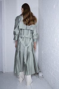 1488685762_JonathanSimkhaiSpring2020BackstageiDdkKwNDYPyx.thumb.jpg.ec142d344f61136ce7731e00686038b8.jpg
