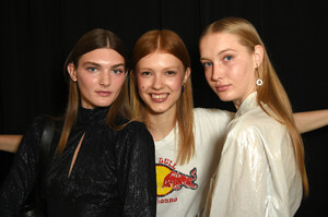 1491745000_StaudBackstageSeptember2019NewYorkFashionyaj1qPpaie3x.thumb.jpg.cbfae00f81db7120f47928c40fe5927a.jpg