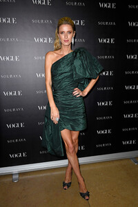 Nicky+Hilton+Rothschild+Souraya+x+Vogue+Arabia+del-Ed2jOoZx.jpg