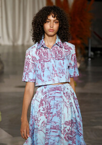 1534036709_StaudRunwaySeptember2019NewYorkFashionoem36rwhfVxx.thumb.jpg.3830a5971556fbe00d319467a13a8bc7.jpg