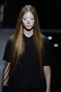 1550274515_VeraWangRunwaySeptember2019NewYorkFashionLt2gAwiEcInx.thumb.jpg.b7177fa0912e94d637d0e4b04d7185b6.jpg