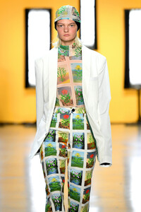 1576061223_DirtyPineappleRunwaySeptember2019New_9U3ADup3nSx.thumb.jpg.5186dc52aa6704f6c6d139c4cc5daebc.jpg